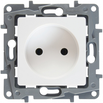 Legrand  Etika  Белый Розетка механизм 2К 16А 250В 672220